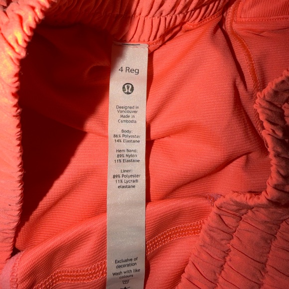 Lululemon High Rise 2.5” - Picture 3 of 3